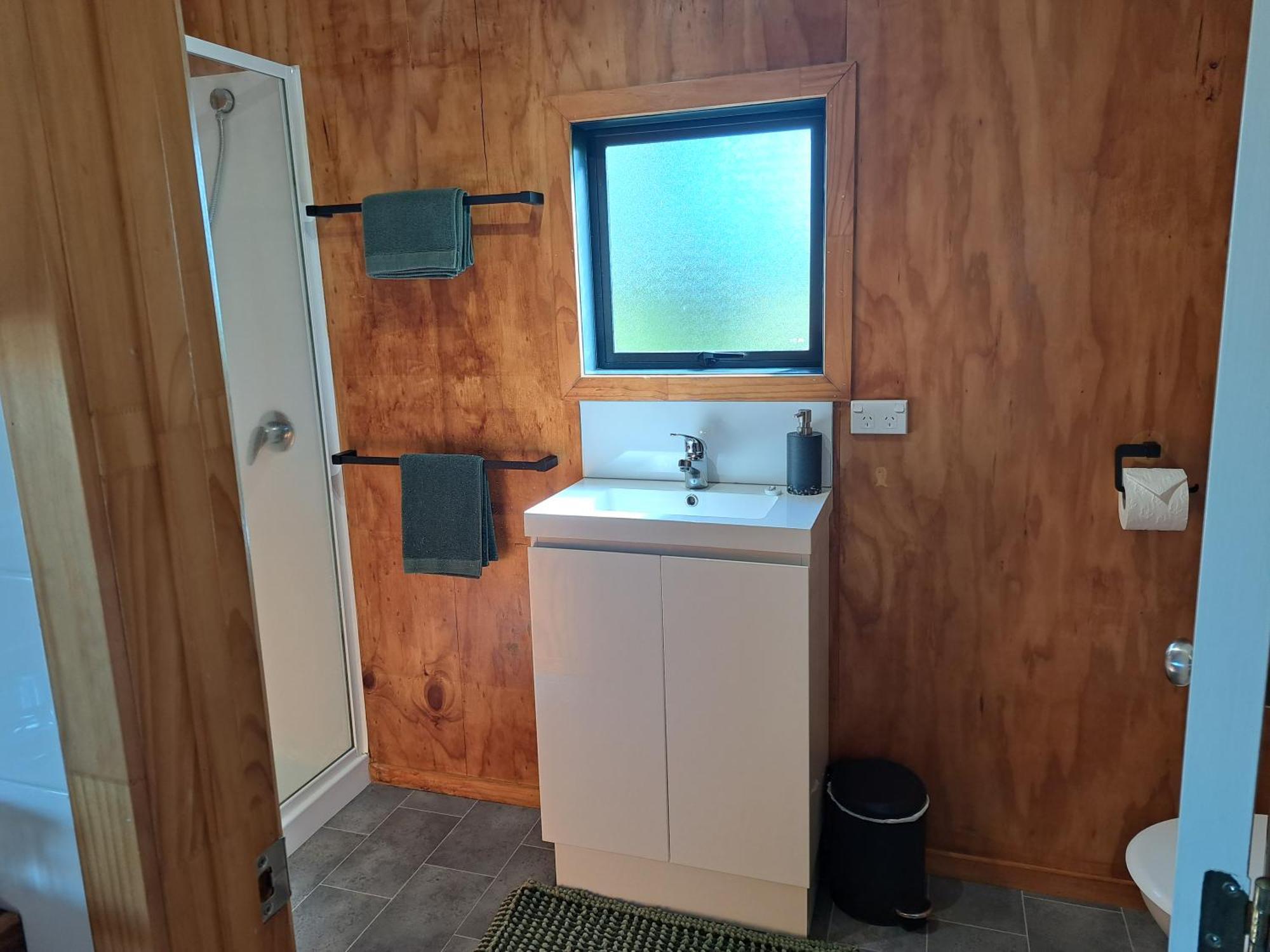 Crinkly Cottage Те Куити Екстериор снимка